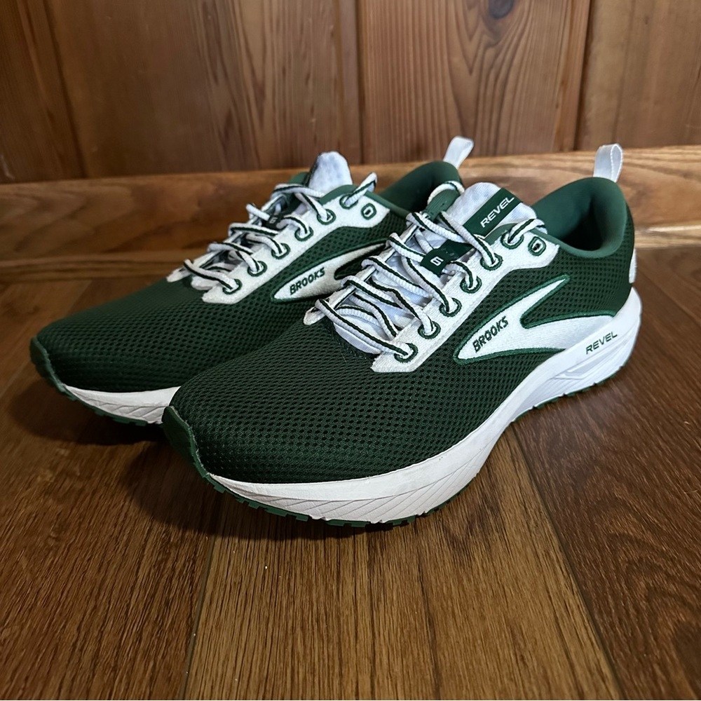 Brooks Revel 6 Limited Edition Men’s Running Shoes Size 10.5 Green White